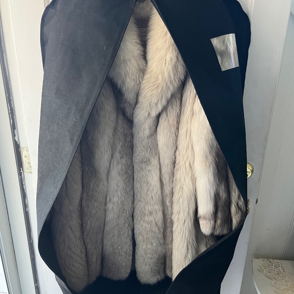 Beautiful Canadian  natural blue fox jacket full pelts